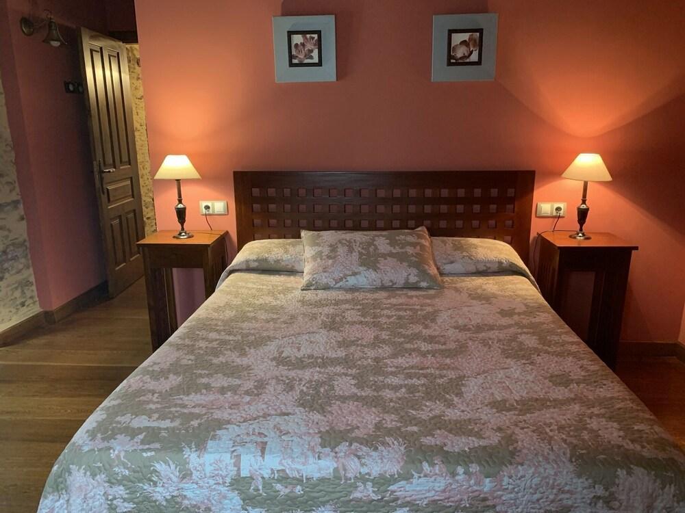 Hotel Rural Casona Trabadelo Vegadeo Buitenkant foto
